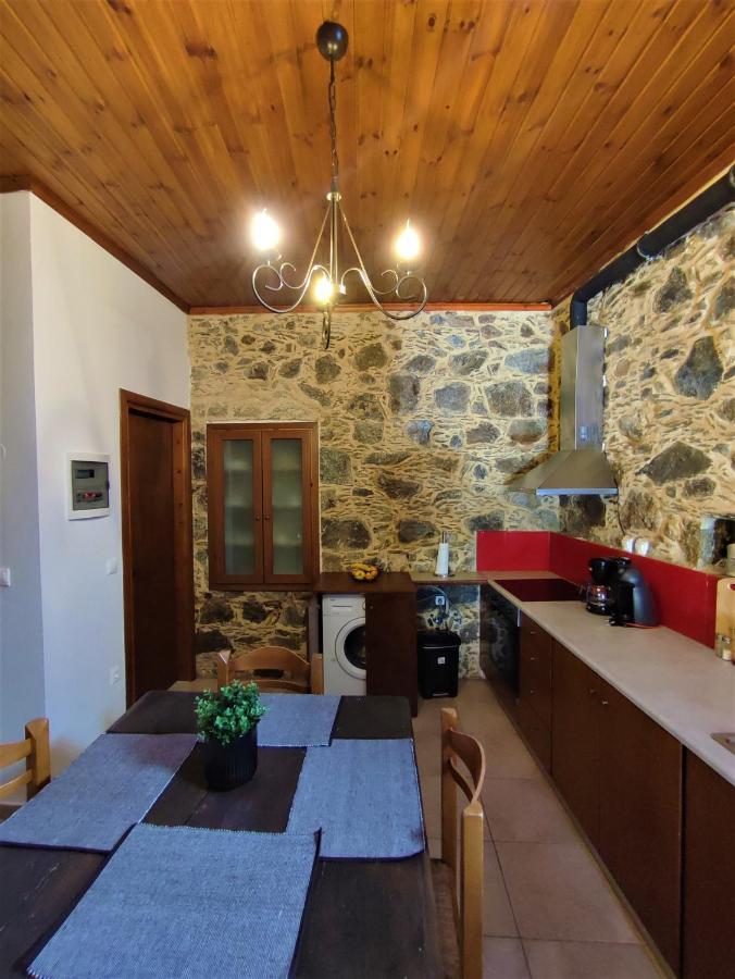 Apartamento Grandma Agatha & Virginia'S Stonehouse Kefálion Exterior foto